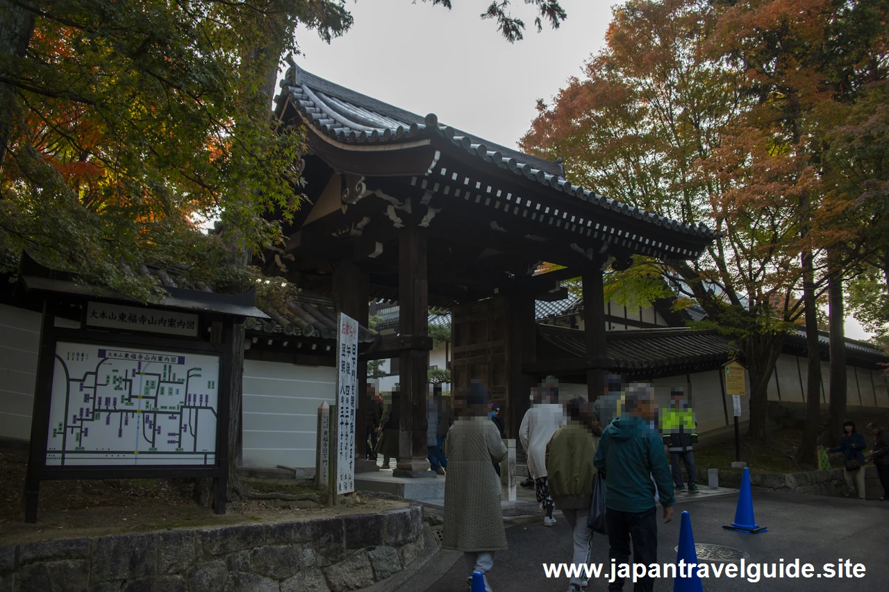 臥雲橋から日下門までの紅葉：東福寺の紅葉の見どころ(4)