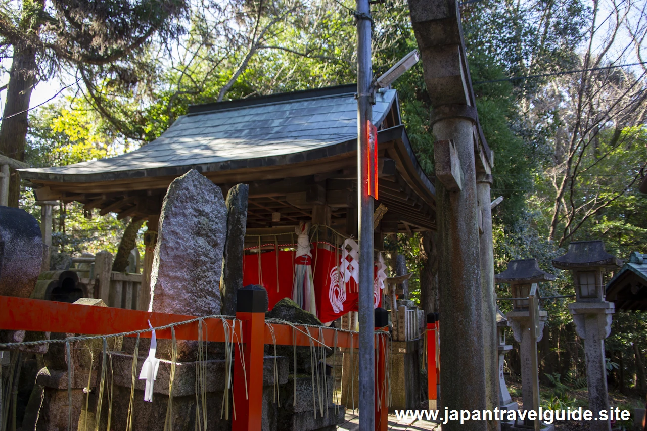 間ノ峰(荷田社神蹟)：伏見稲荷大社の見どころ(1)