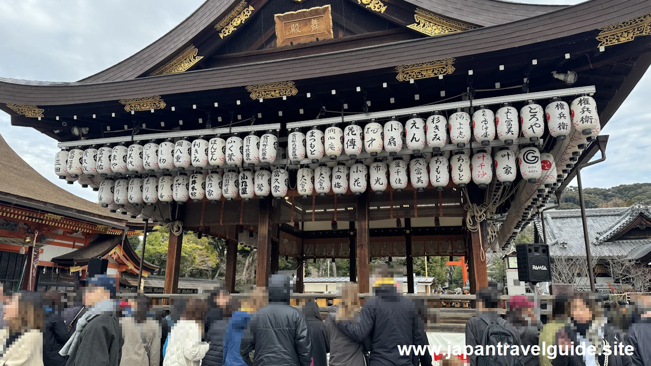 舞殿：八坂神社の見どころ(5)