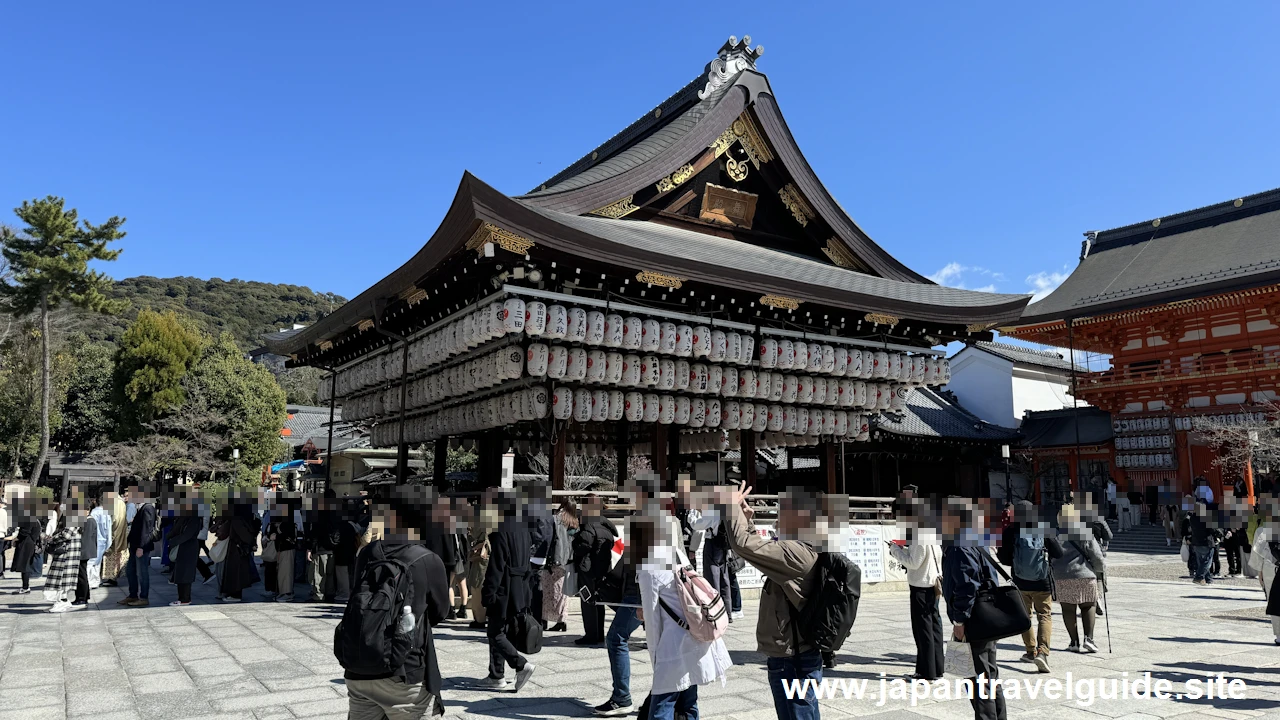 舞殿：八坂神社の見どころ(6)