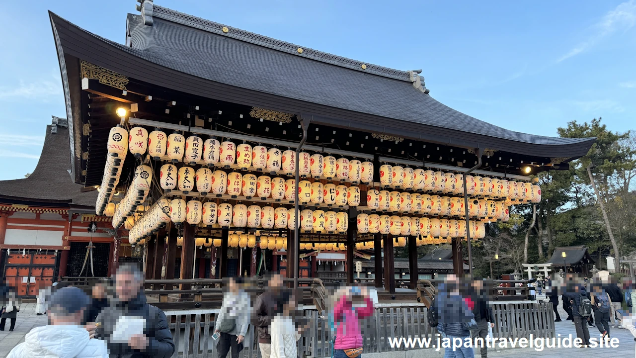 舞殿：八坂神社の見どころ(7)