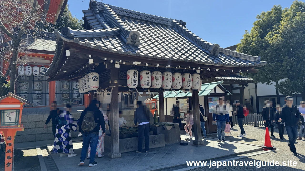 南手水舎：八坂神社の見どころ(1)