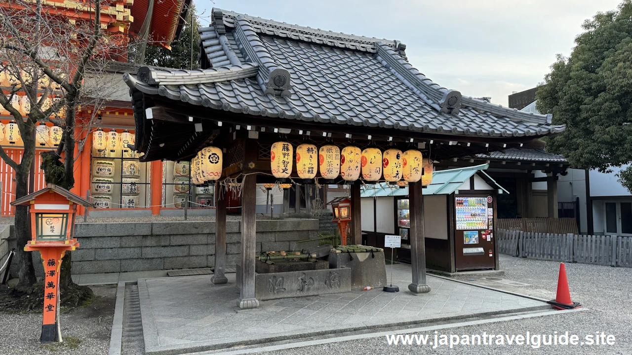 南手水舎：八坂神社の見どころ(2)