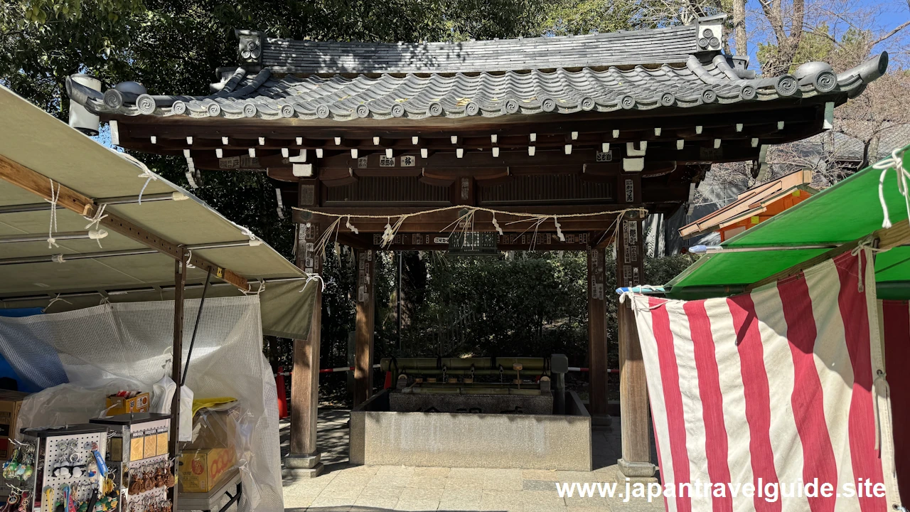 西手水舎：八坂神社の見どころ(4)