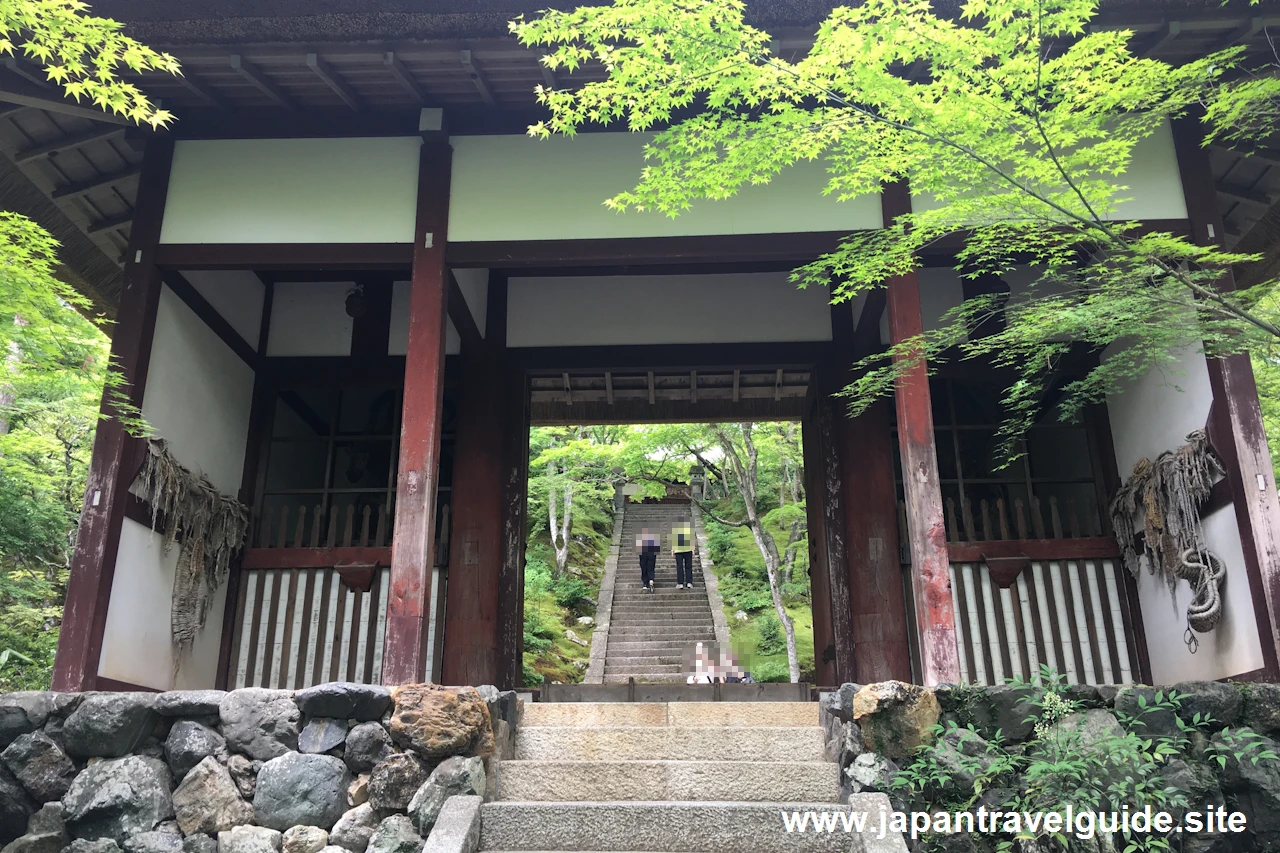 仁王門：常寂光寺の見どころ(6)