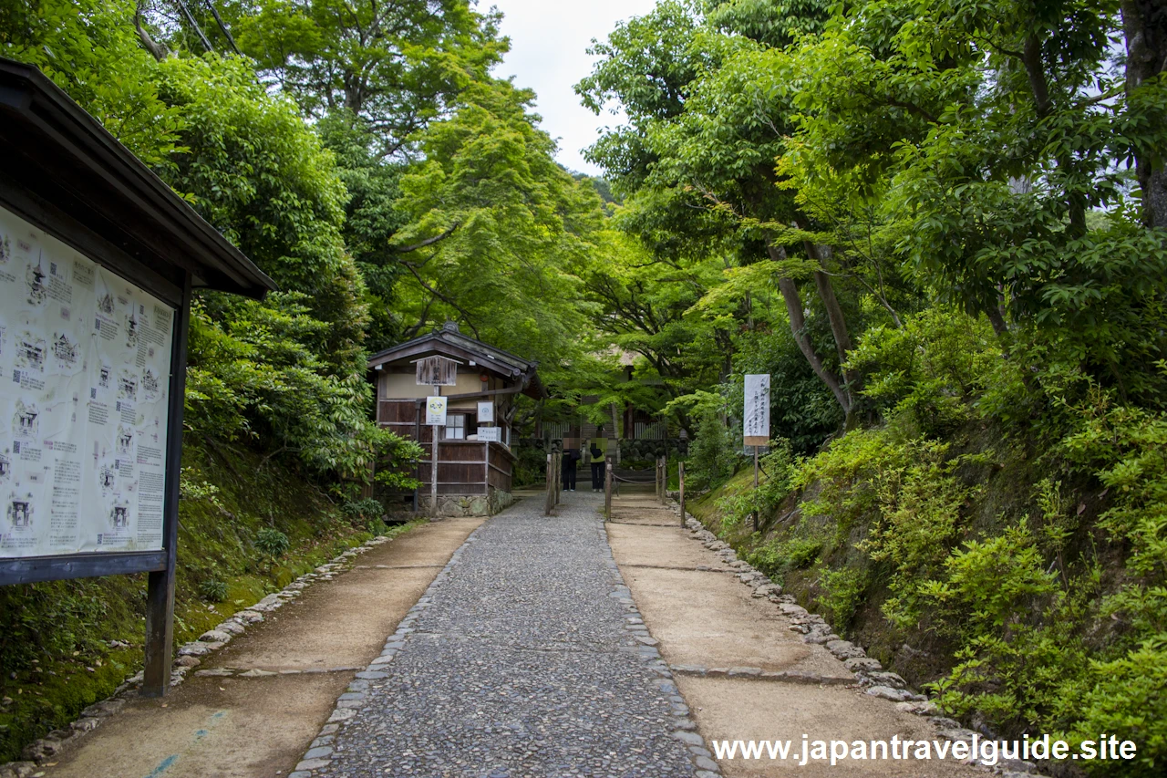 山門：常寂光寺の見どころ(3)