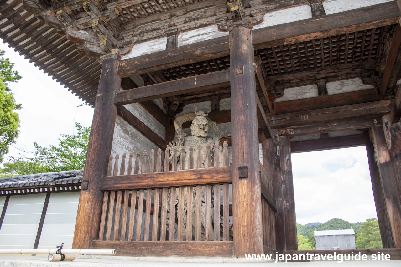 仁王門：仁和寺の見どころ(3)