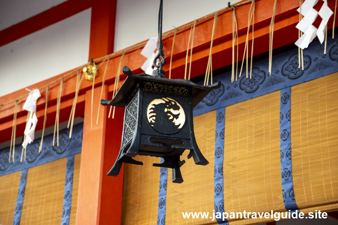 磨羯宮：伏見稲荷大社外拝殿の吊灯篭完全ガイド(13)