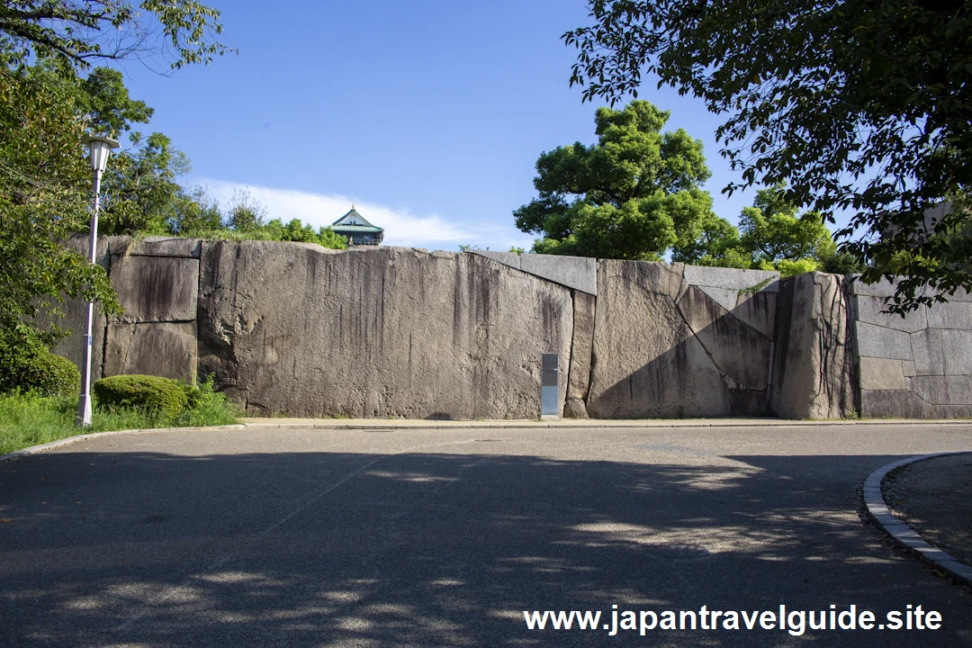 桜門枡形にある巨石：大阪城の見どころ(9)