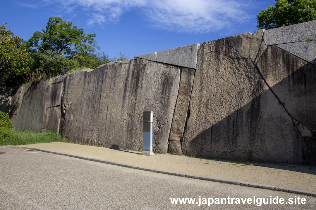 蛸石：大阪城の巨石（蛸石、肥後石）(3)
