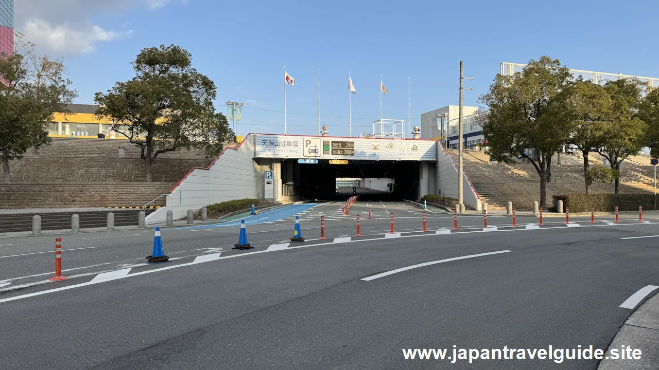 海遊館の公式駐車場(天保山駐車場)(2)