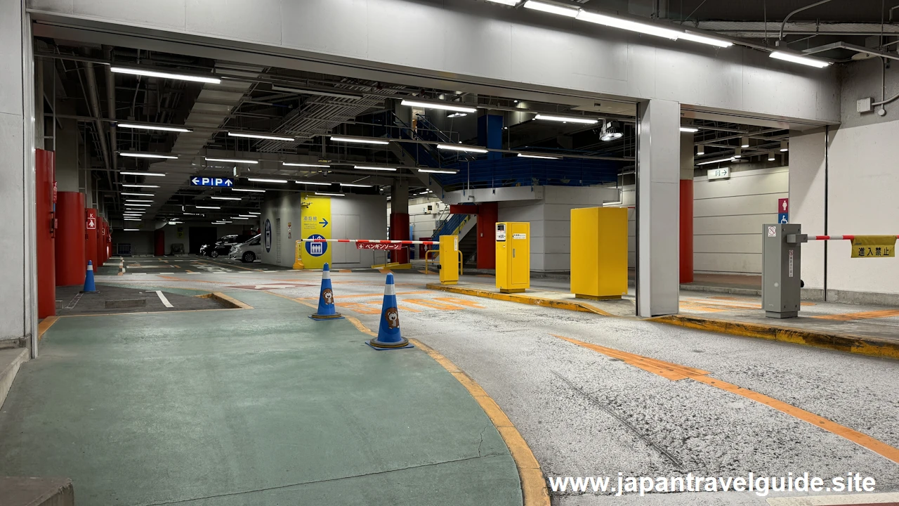 Official Kaiyukan Parking Lot (Tempozan Parking Lot)(4)