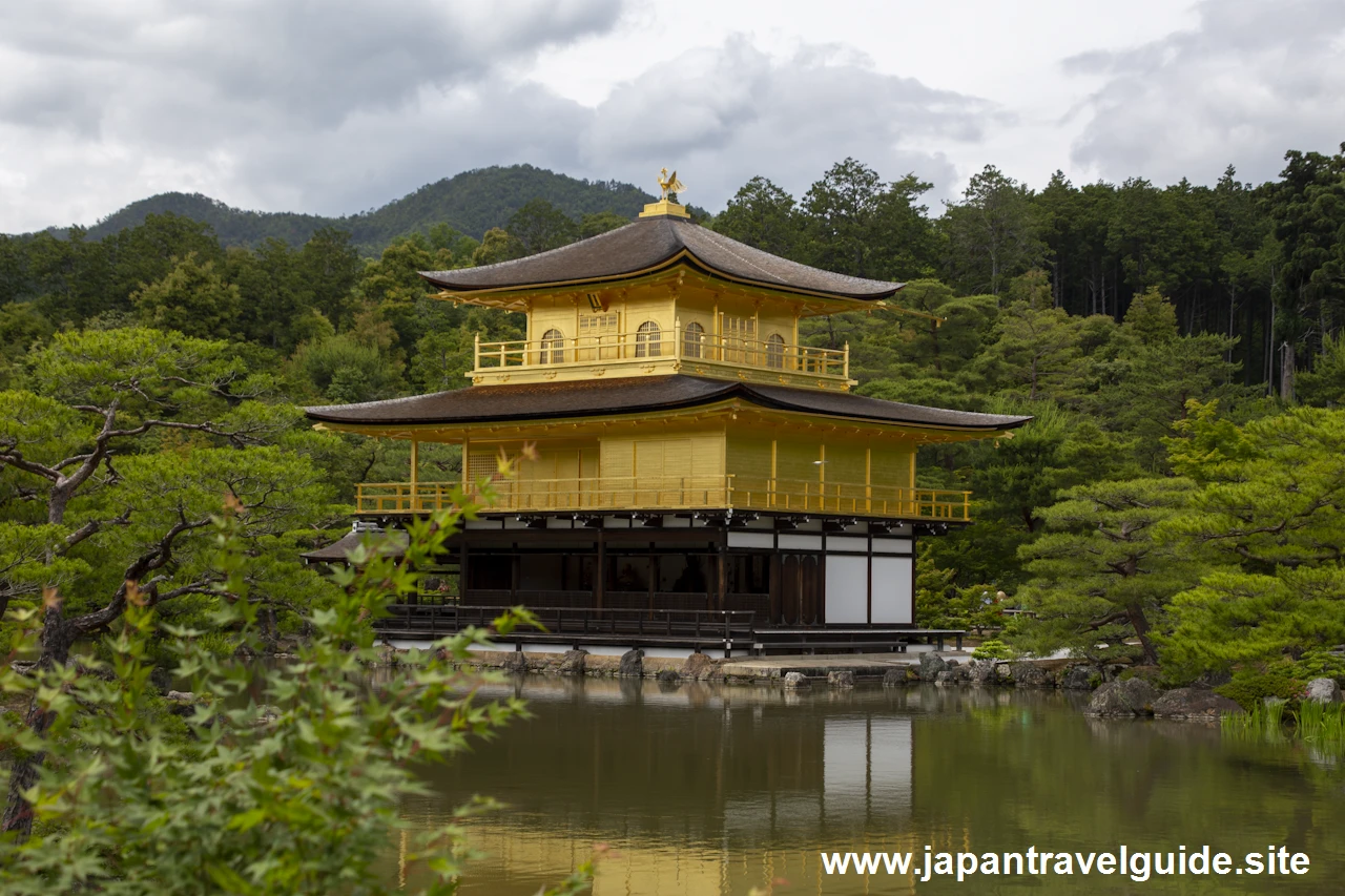 舎利殿(金閣)：金閣寺の見どころ(13)