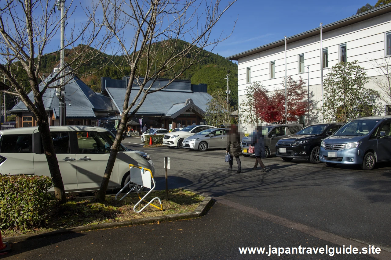 熊野本宮大社の公式駐車場(瑞鳳殿)(4)