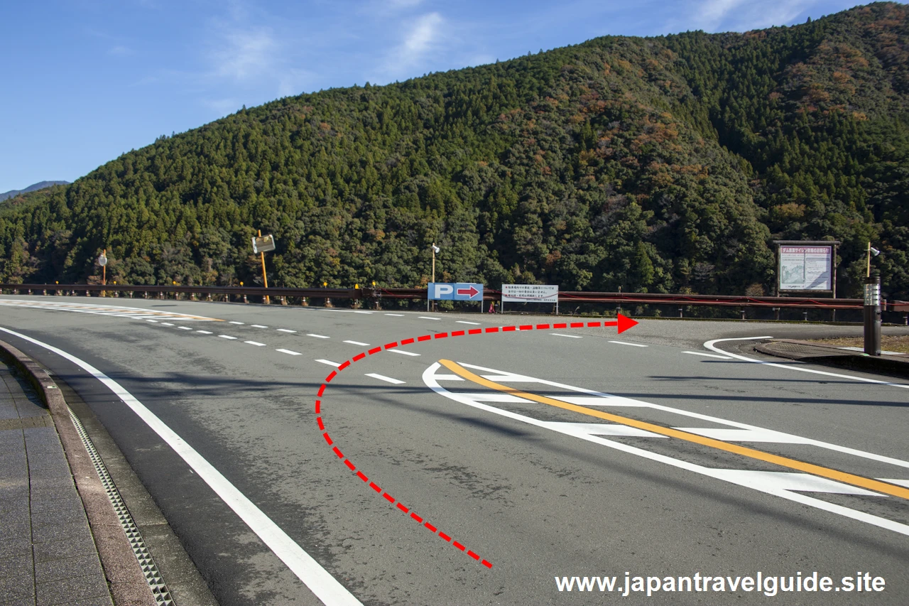 熊野本宮大社の公式駐車場(河原)(4)