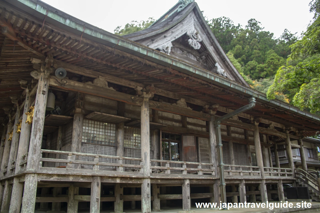 本堂(如意輪堂)：那智山青岸渡寺と三重塔の見どころ(10)