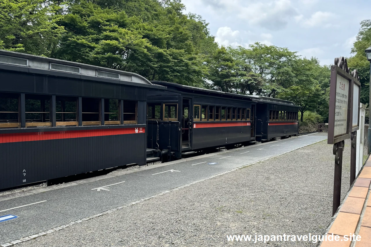 蒸気機関車12号/9号および三等客車：明治村4丁目エリアの見どころ(5)