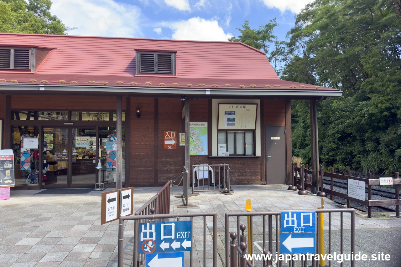 蒸気機関車12号/9号および三等客車：明治村4丁目エリアの見どころ(12)