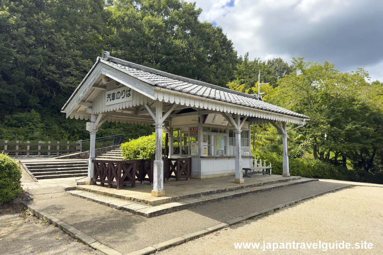 蒸気機関車12号/9号および三等客車：明治村4丁目エリアの見どころ(13)