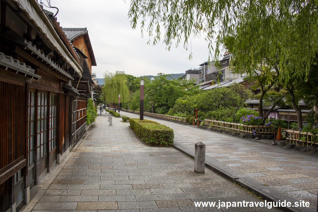 祇園白川(巽橋)：祇園の見どころ(5)