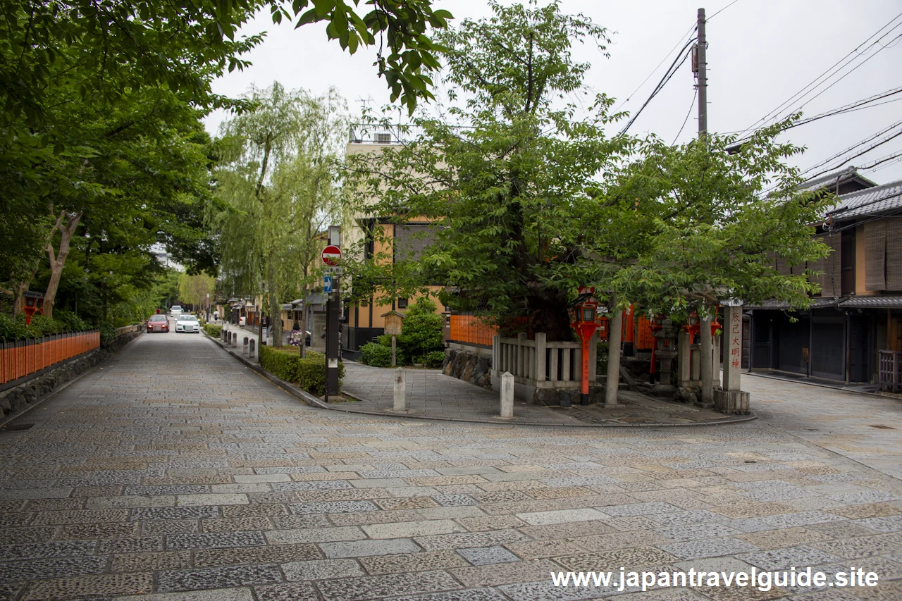 祇園白川(巽橋)：祇園の見どころ(15)