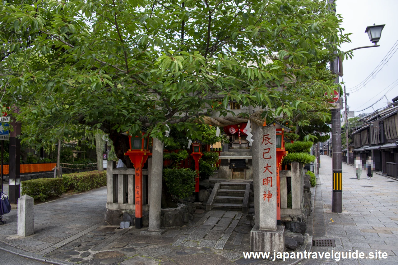 祇園白川(巽橋)：祇園の見どころ(16)