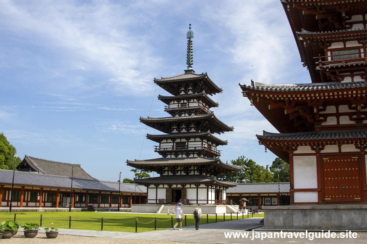 東塔：薬師寺の見どころ(2)