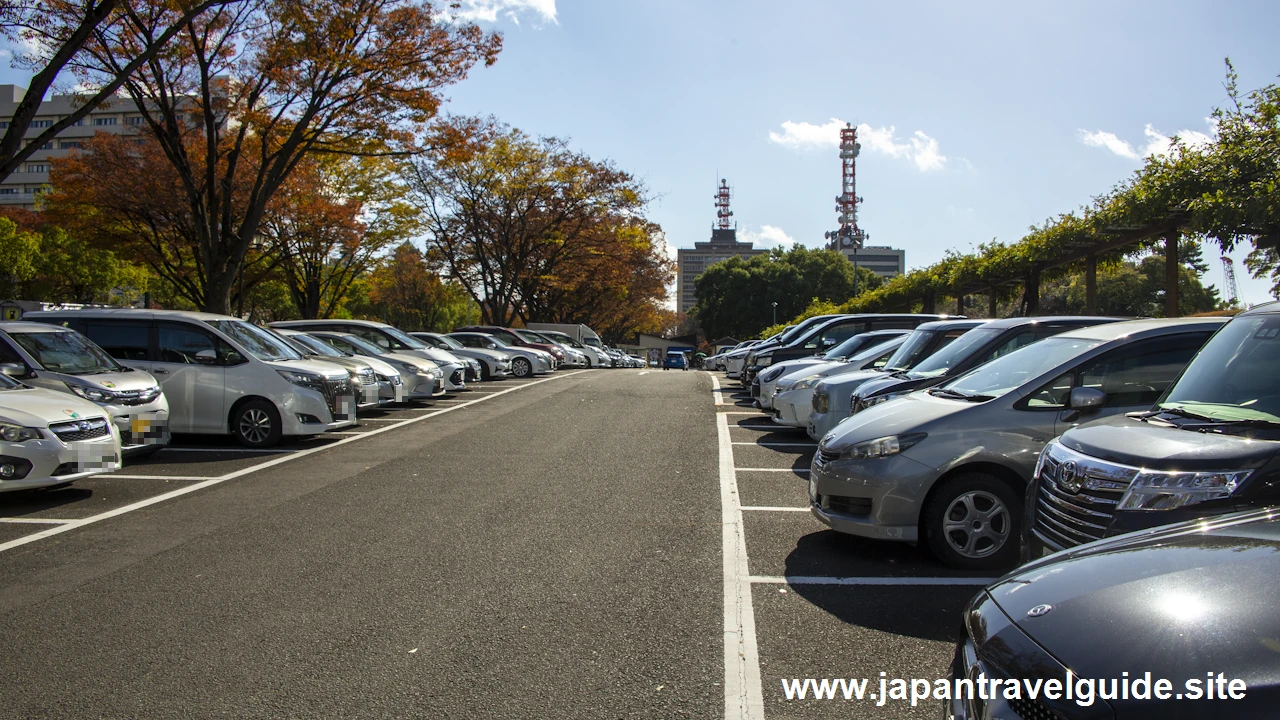 How to Use the Ninomaru East Parking Lot(3)