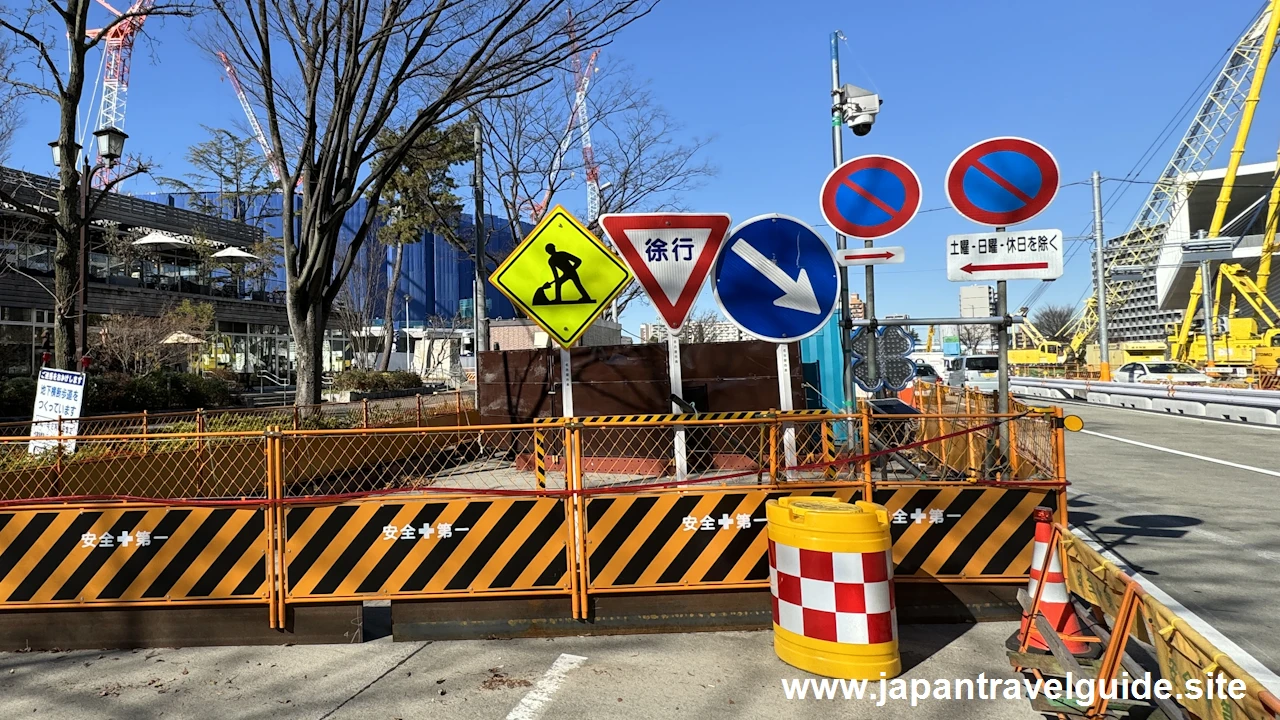 大津通「名城公園南」から「名城公園」：名古屋城周辺の路上駐車可能な道路と曜日(3)