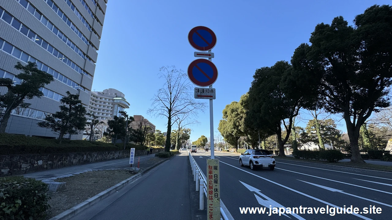 出来町通「市役所」から「二の丸」：名古屋城周辺の路上駐車可能な道路と曜日(3)