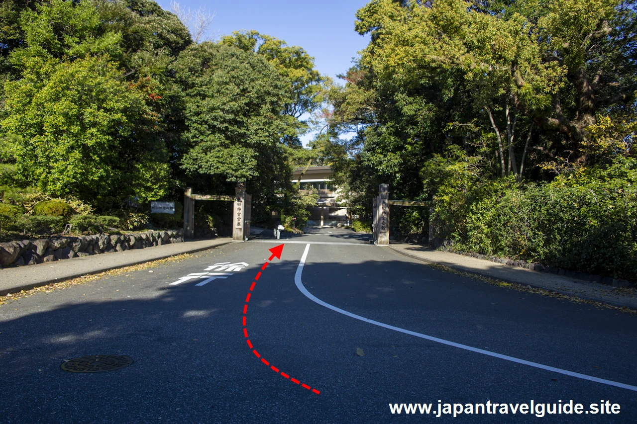 第一駐車場および第二駐車場：熱田神宮の無料のおすすめ駐車場(7)