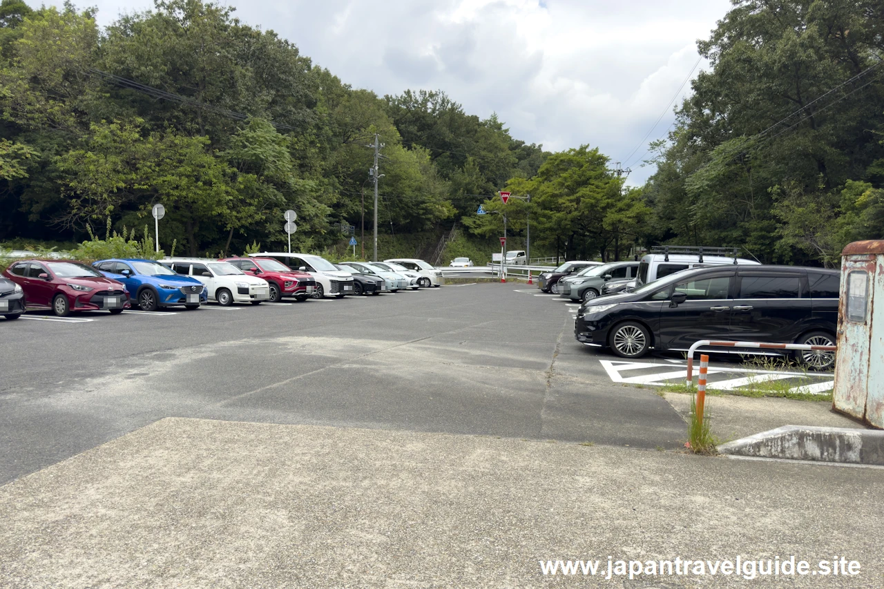 緑橋南駐車場：東山動植物園の無料駐車場(13)