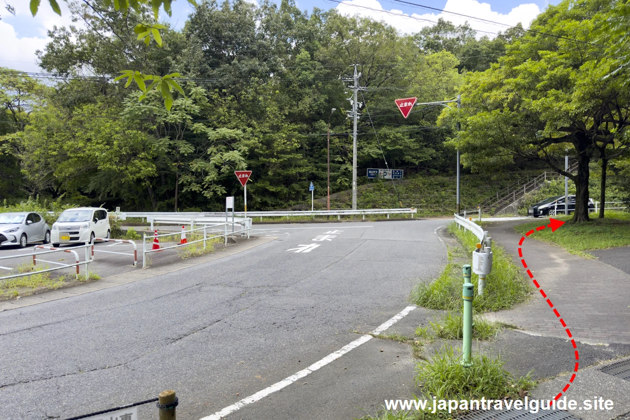 植田山駐車場：東山動植物園の無料駐車場(18)