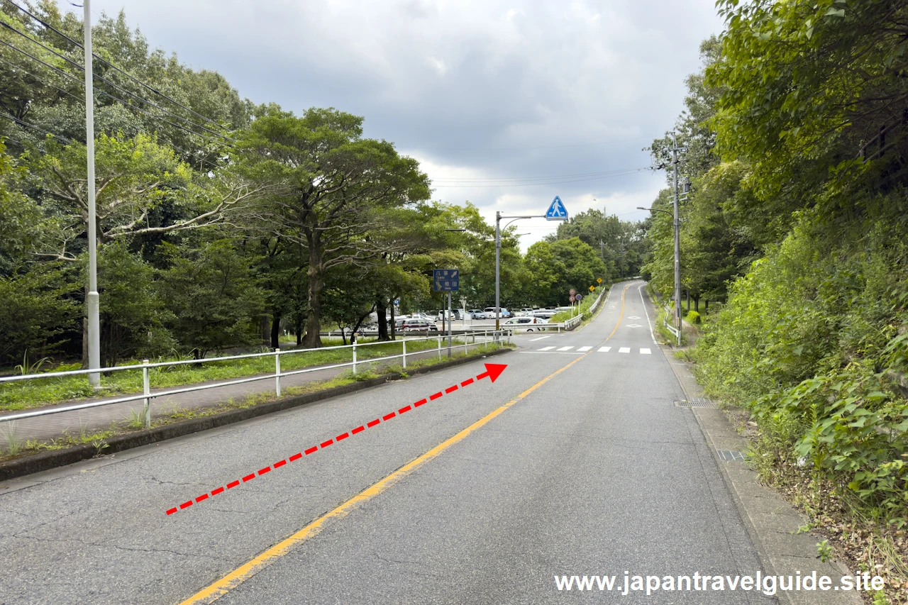 緑橋南駐車場：東山動植物園の無料駐車場(7)