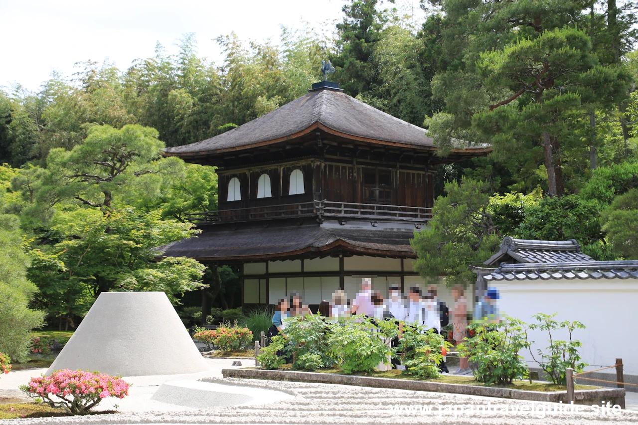 銀沙灘と向月台：銀閣寺の見どころ(7)