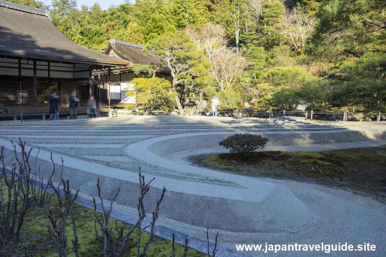 銀沙灘と向月台：銀閣寺の見どころ(1)