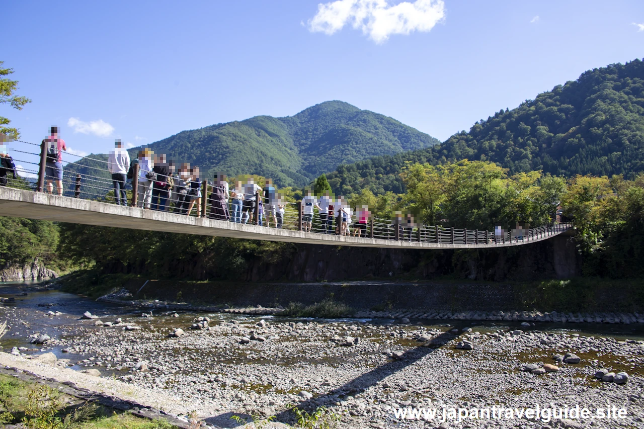 であい橋：白川郷の見どころ(2)