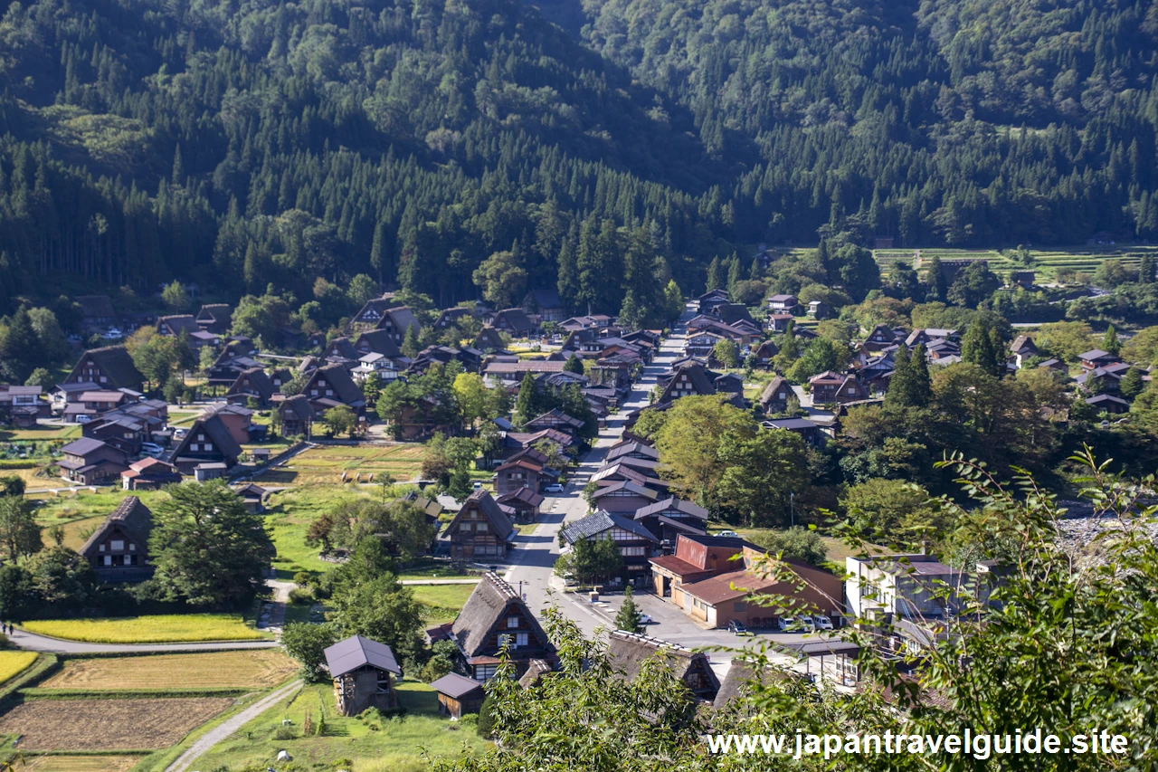 展望台：白川郷の見どころ(2)