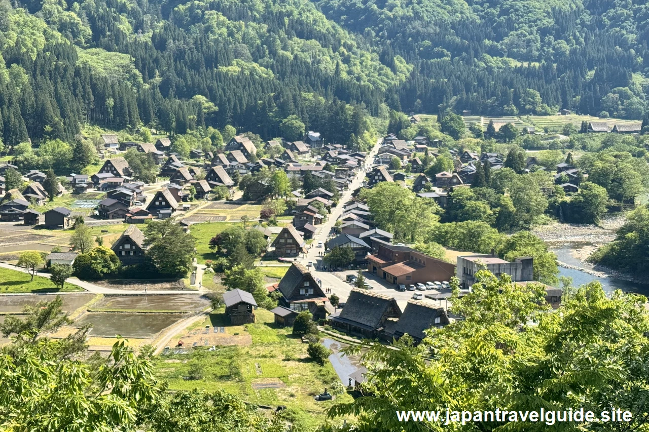 展望台：白川郷の見どころ(6)