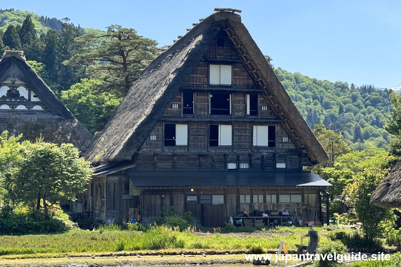 明善寺(本堂、鐘楼門、庫裏)：白川郷の見どころ(4)