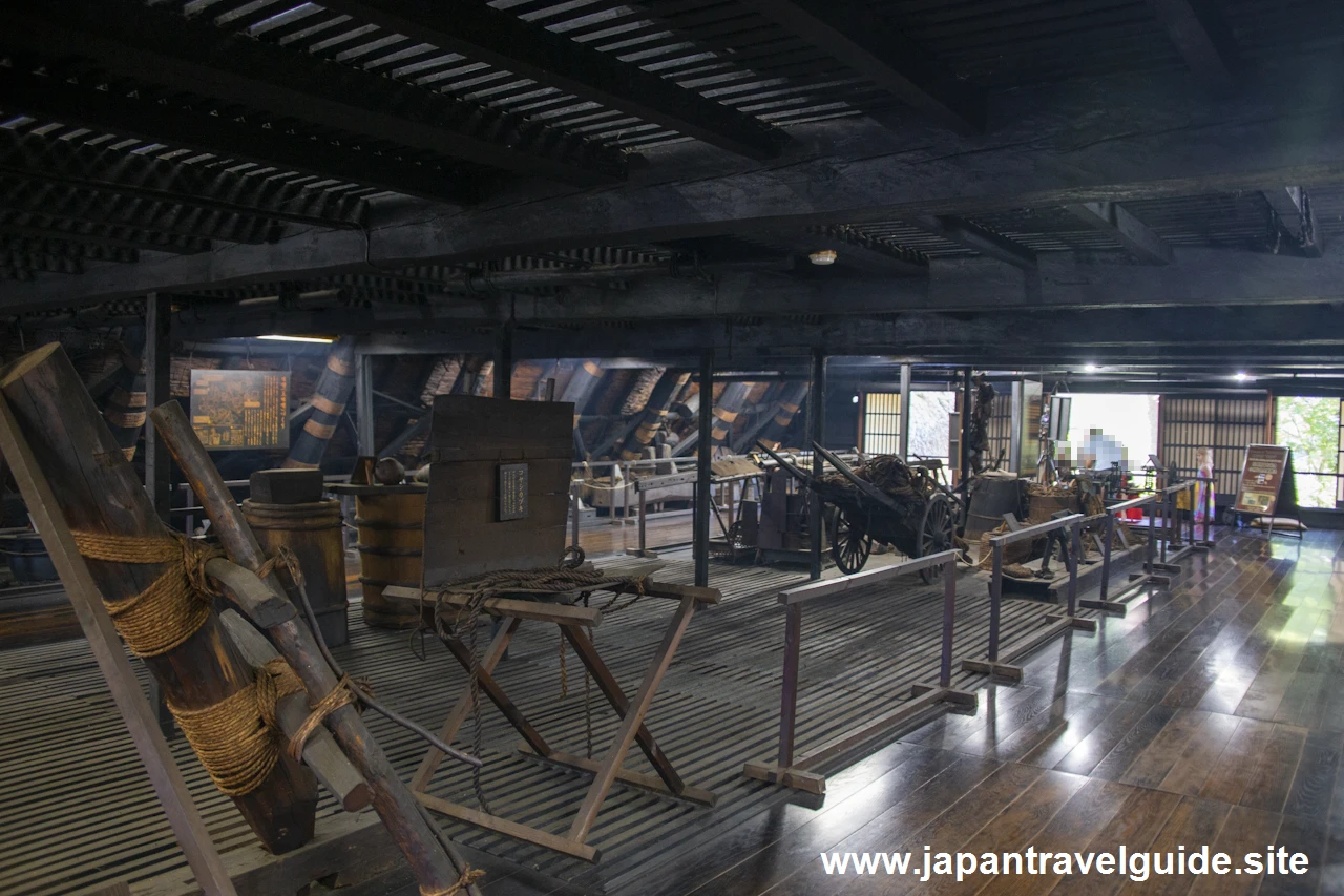 明善寺(本堂、鐘楼門、庫裏)：白川郷の見どころ(6)