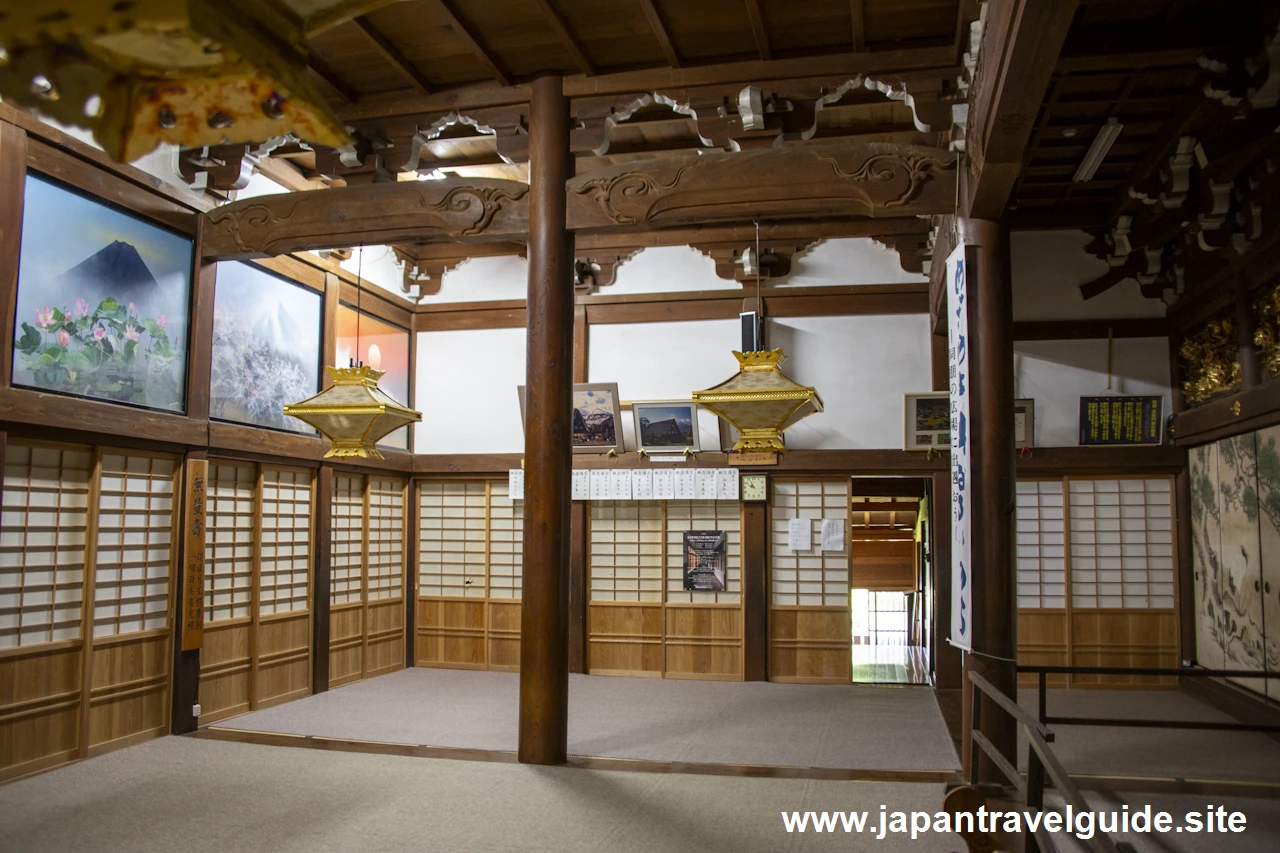 明善寺(本堂、鐘楼門、庫裏)：白川郷の見どころ(9)