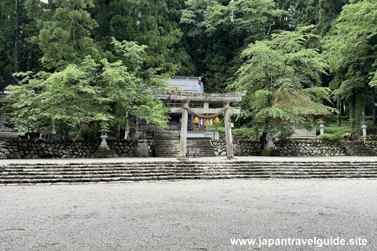 白川八幡神社：白川郷の見どころ(7)