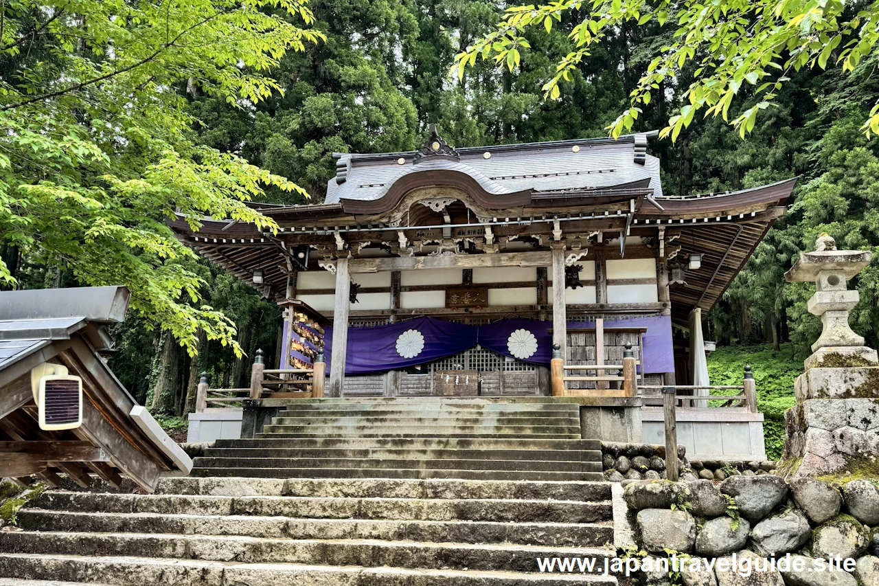 白川八幡神社：白川郷の見どころ(9)