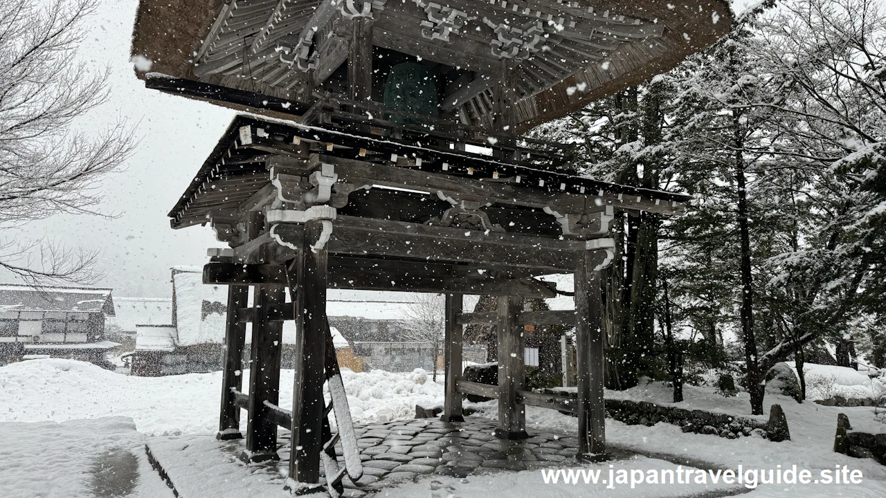 明善寺の雪景色：白川郷の雪景色の見どころ(8)