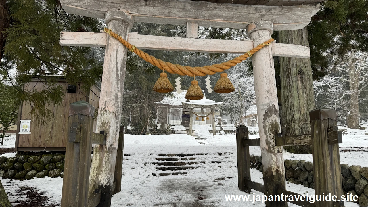 白川八幡神社の雪景色：白川郷の雪景色の見どころ(4)