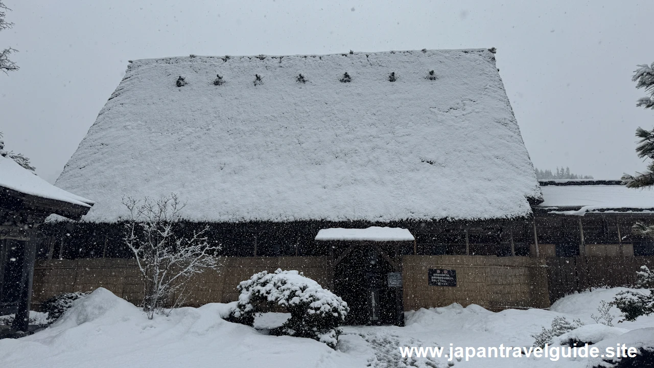 神田家の雪景色：神田家(白川郷)の見どころガイド(3)