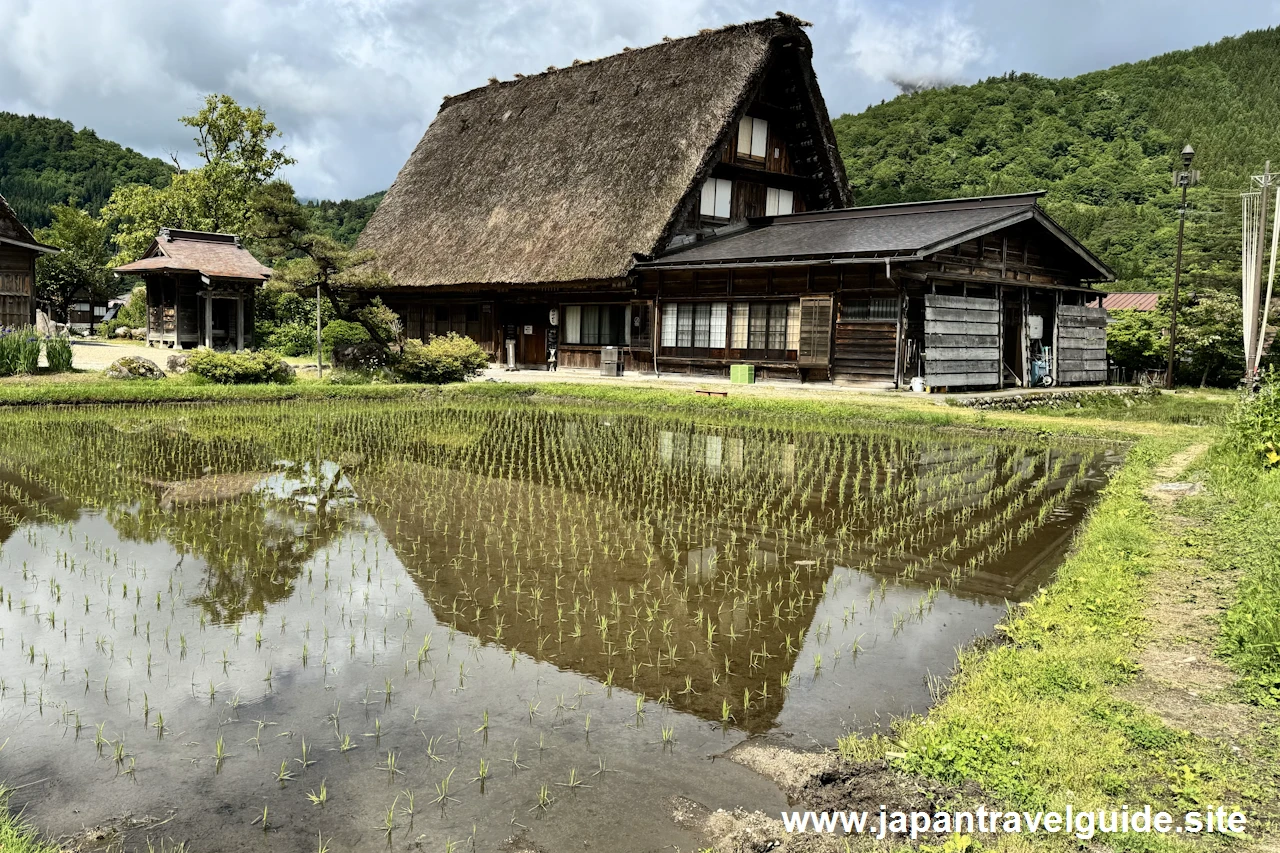 神田家外観：神田家(白川郷)の見どころガイド(10)