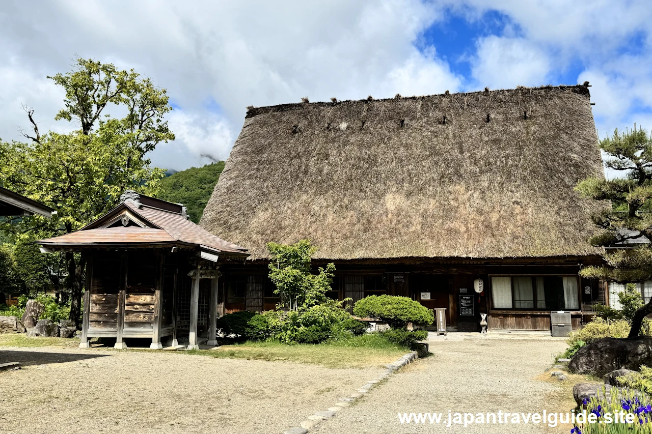 神田家外観：神田家(白川郷)の見どころガイド(6)