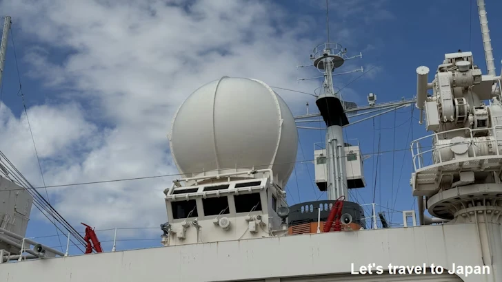 ブリッジ（操舵室）：南極観測船ふじの見どころ(2)